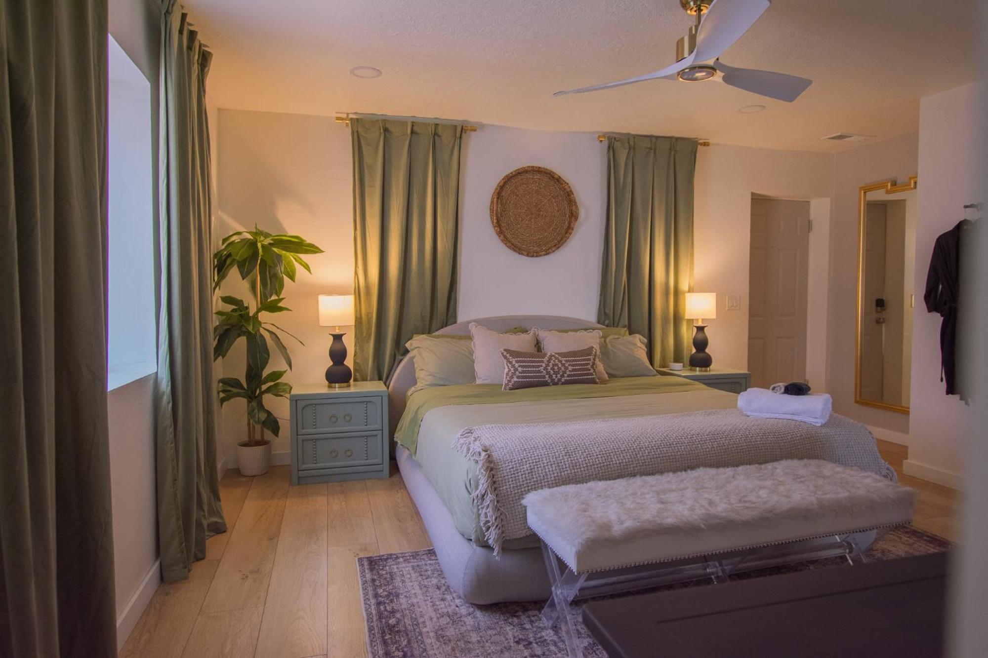 Villa Bohemian Chic An Eclectic Escape-Hot Tub-Pet Friendly-No Pet Fees! Albuquerque Esterno foto