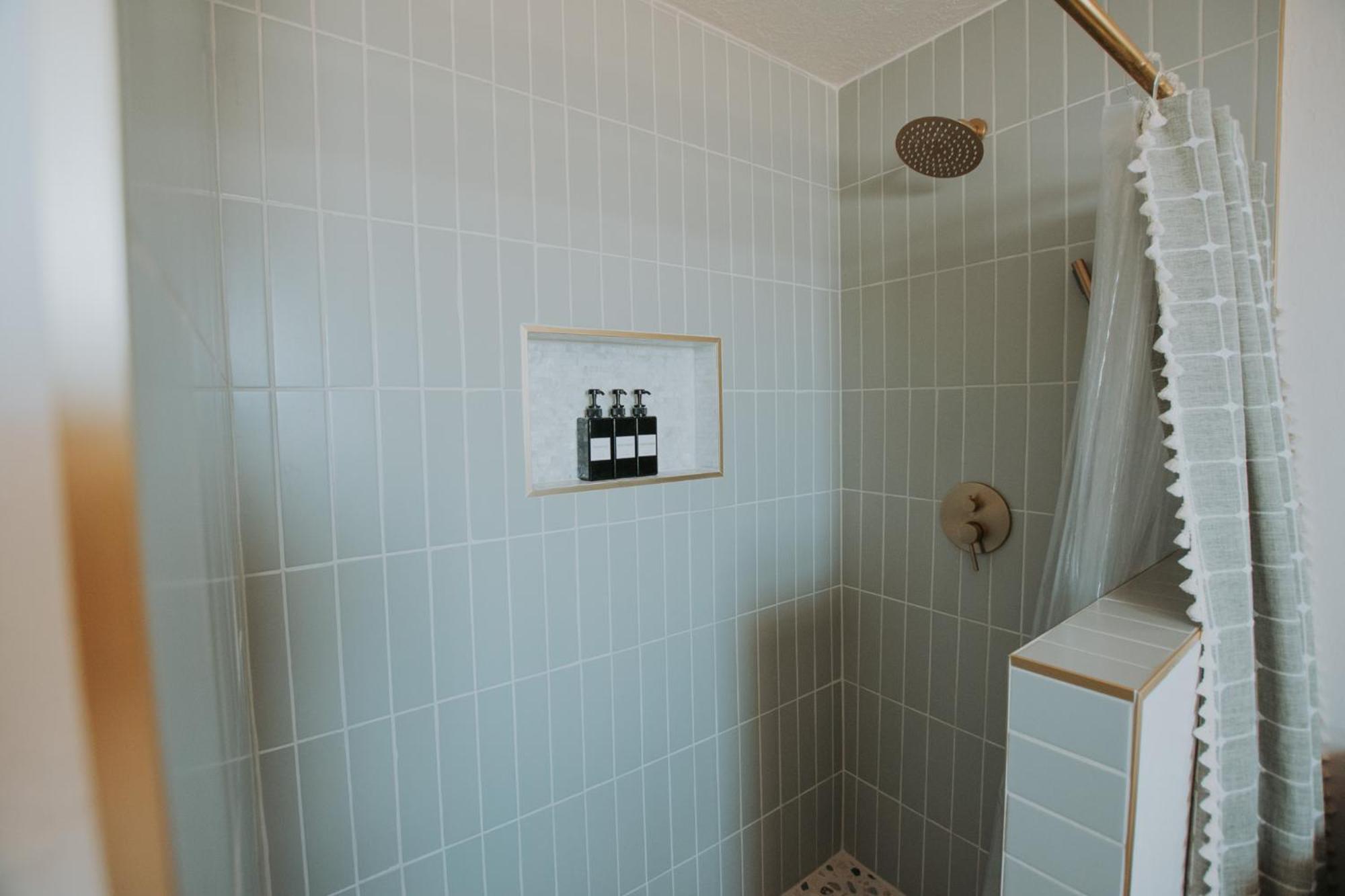 Villa Bohemian Chic An Eclectic Escape-Hot Tub-Pet Friendly-No Pet Fees! Albuquerque Esterno foto